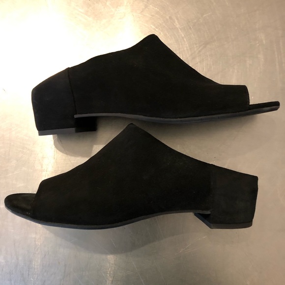 Aquatalia Adriana Suede Mule Sandal - Picture 2 of 7